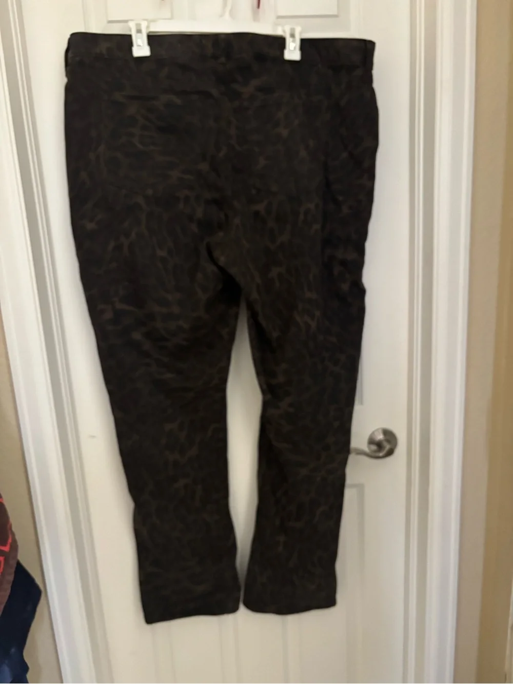 Abercrombie & Fitch Brown Animal Print Cropped Pants